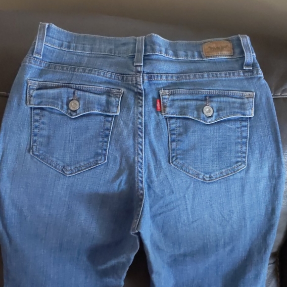 Levi's Jeans - Picture 4 of 6